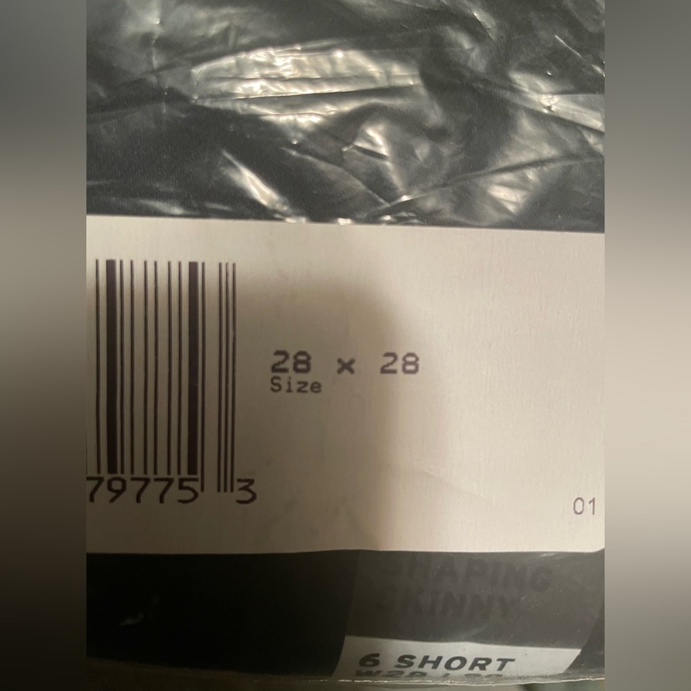 New Levi's 28X28 6 Short Womens 311 Shaping Skinny Soft Black Jeans - Picture 4 of 6